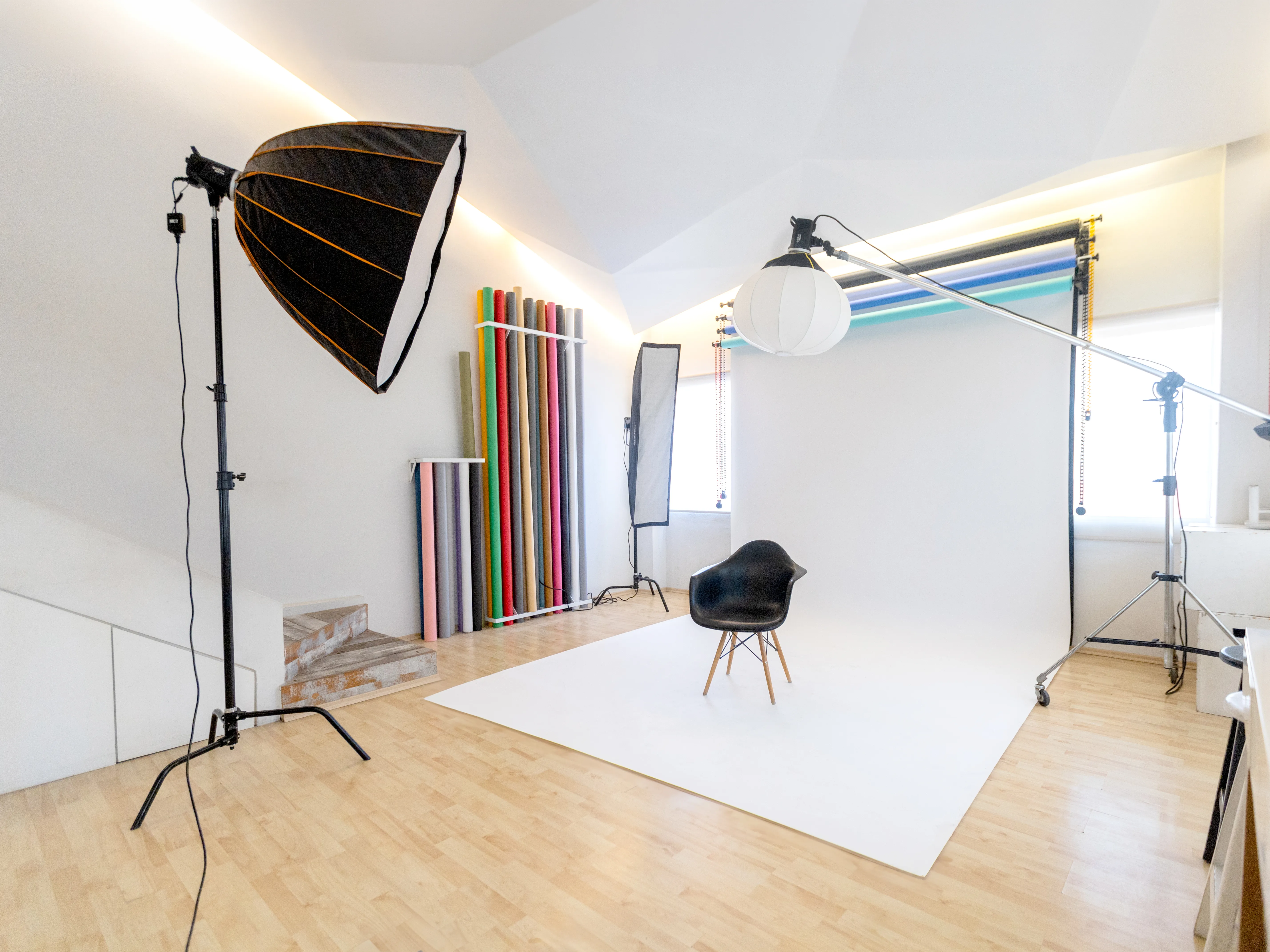Producción de video con luces LED dentro de Estudio 2957