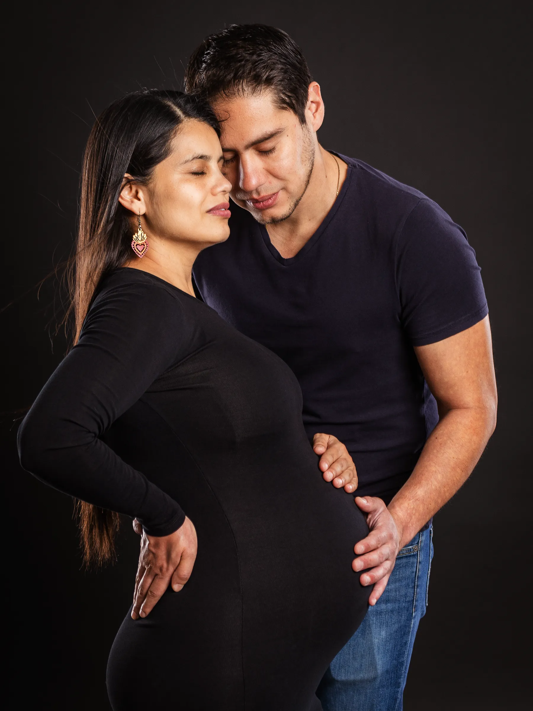 Fotografía de maternidad en estudio