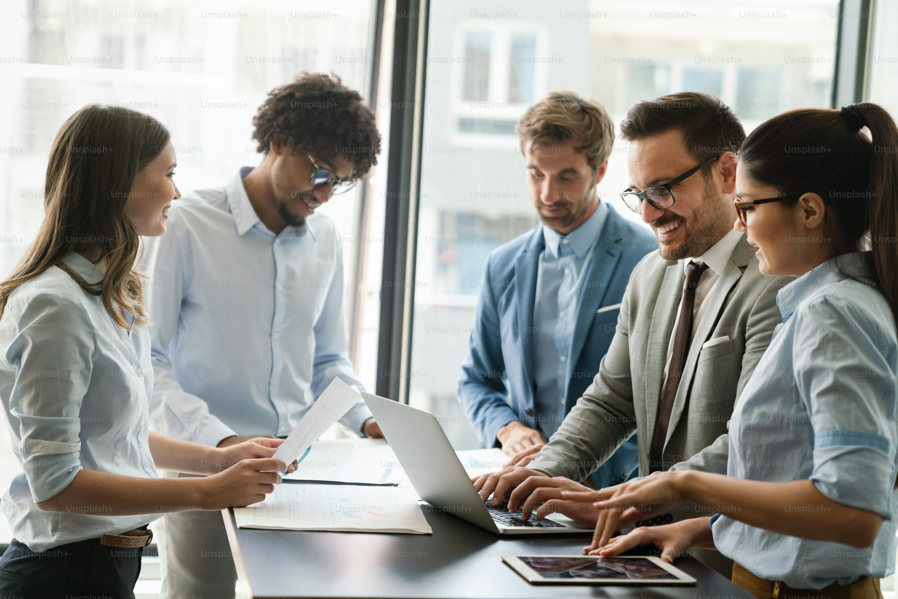550+ Corporate Pictures | Download Free Images on Unsplash