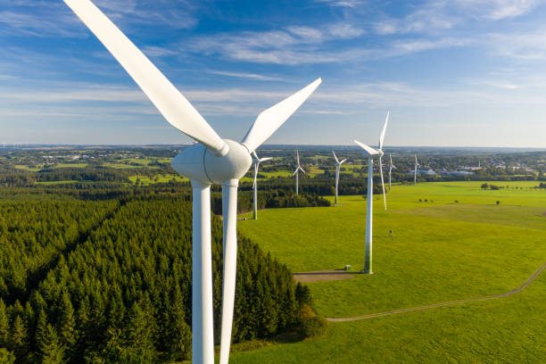 259.200+ Molino De Viento Fotografías de stock, fotos e imágenes libres de  derechos - iStock | Molino eólico, Molino de papel, Energia eolica
