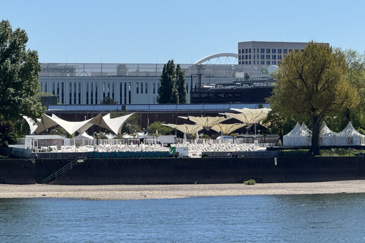 #Umbrellas #Membranes #Steel construction