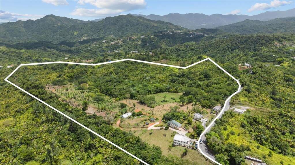 Aerial view of the Carretera 143 Km 5.7 estate in Utuado, Puerto Rico
