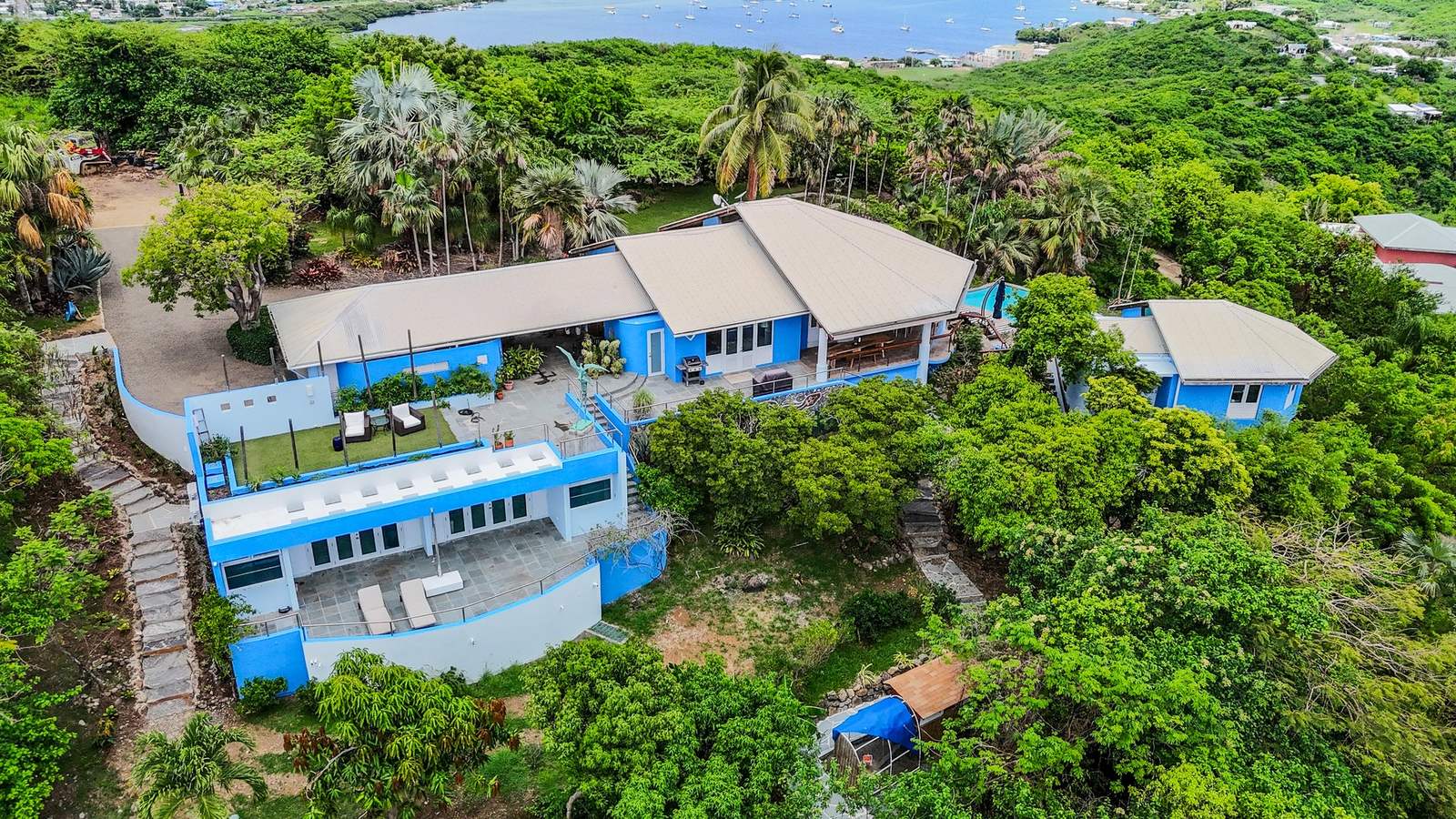 Luxury beachfront property near Melones Beach in Culebra