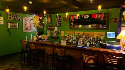 Tinto y Blanco Guaynabo business image