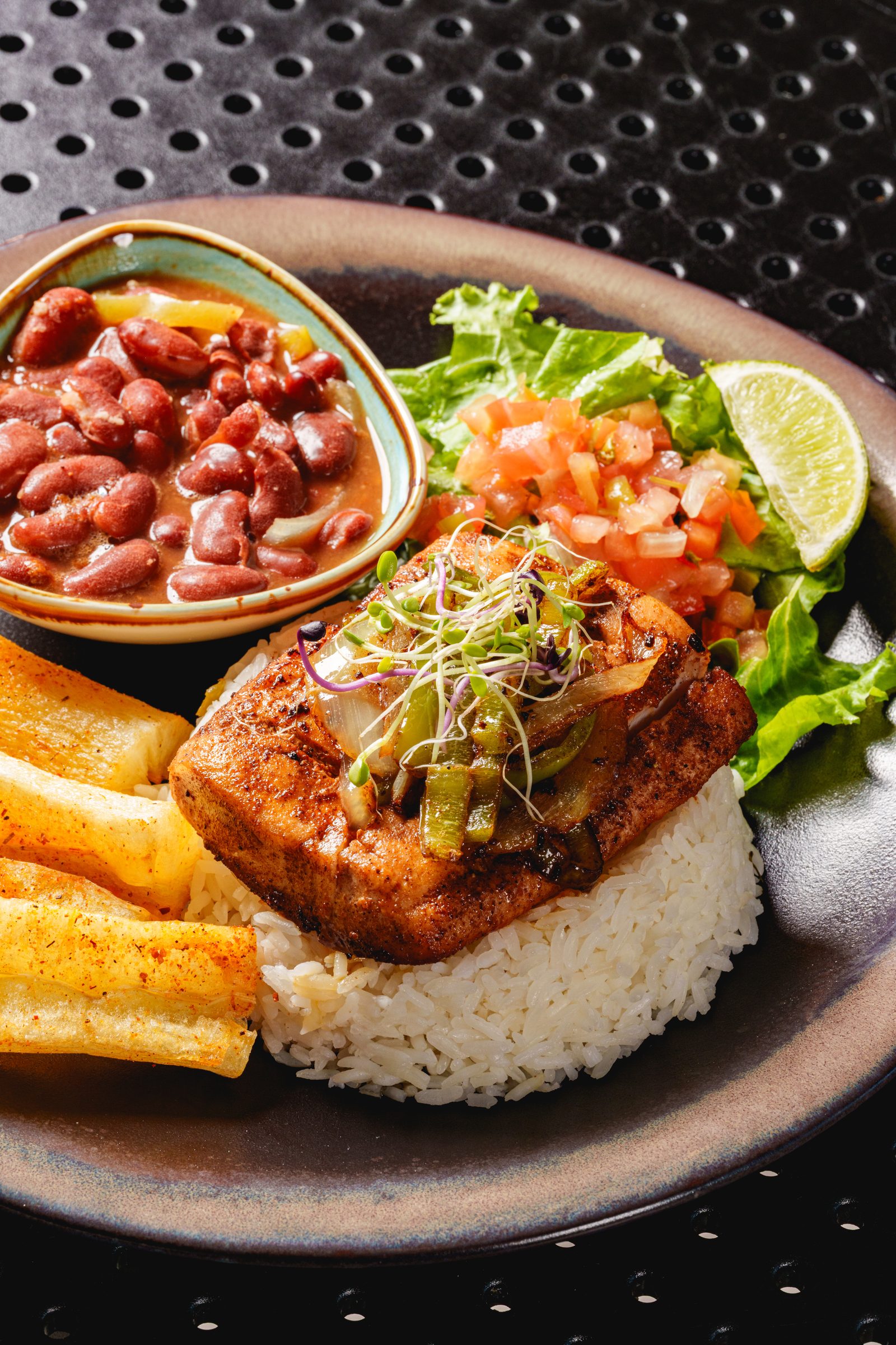 Pura Vida Creative Kitchen business image