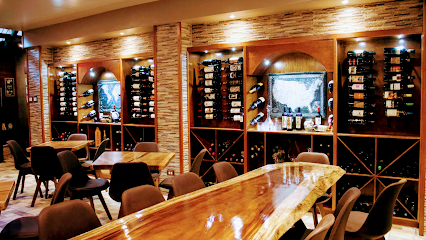 Vinum Bar & Restaurant business image