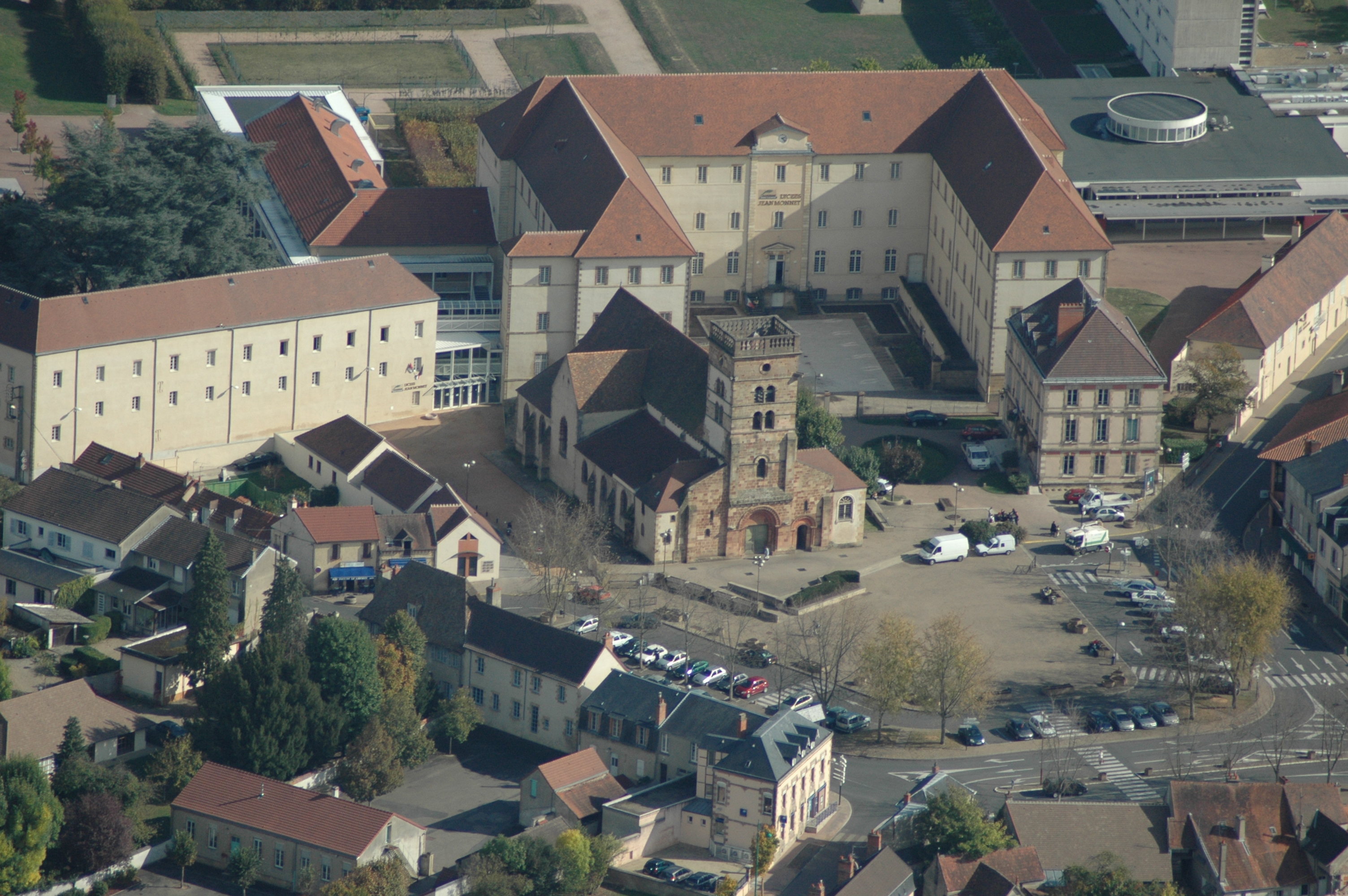 Il s'agit d'une photo de la ville Yzeure.