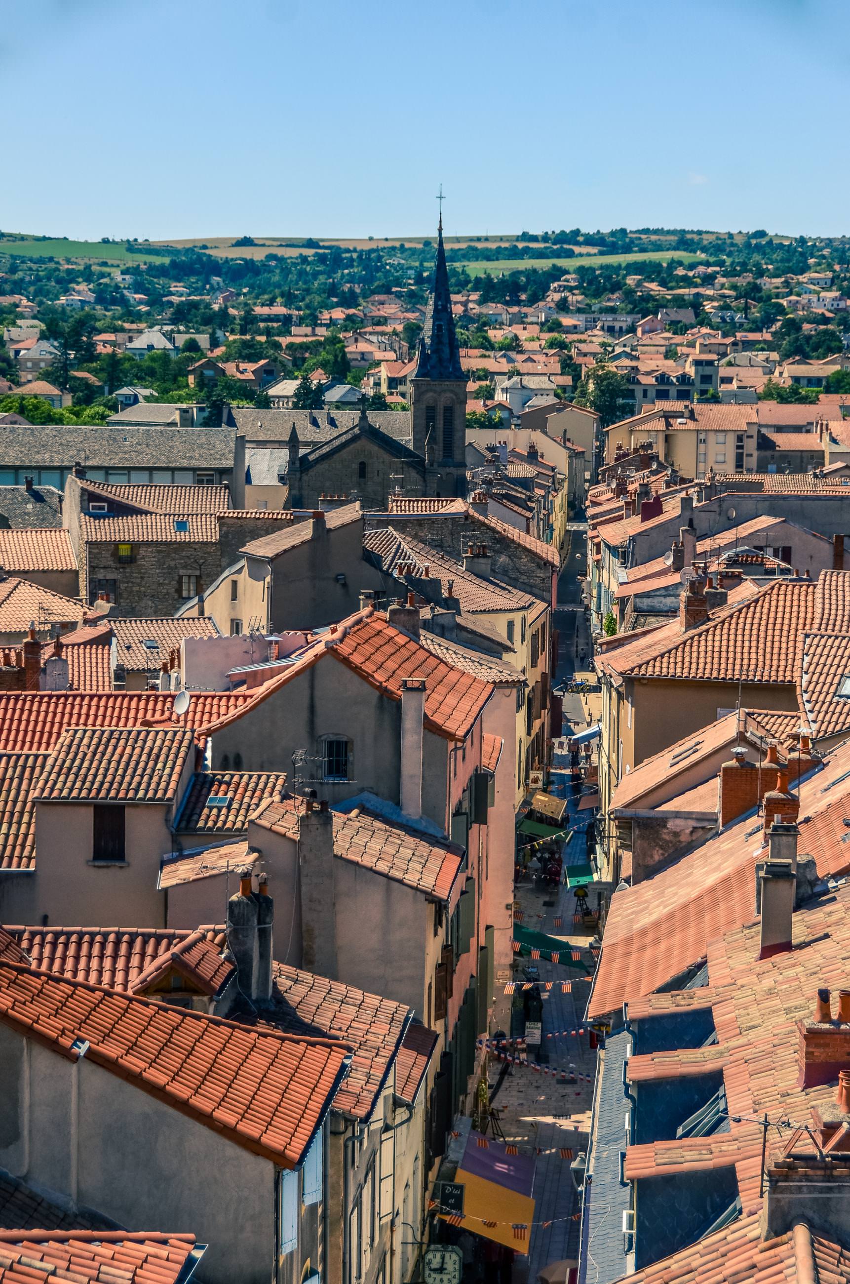 Il s'agit d'une photo de la ville Millau.