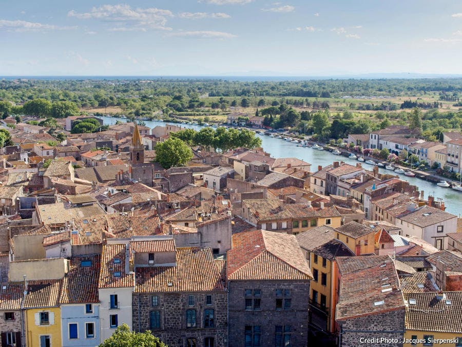 Il s'agit d'une photo de la ville Agde.