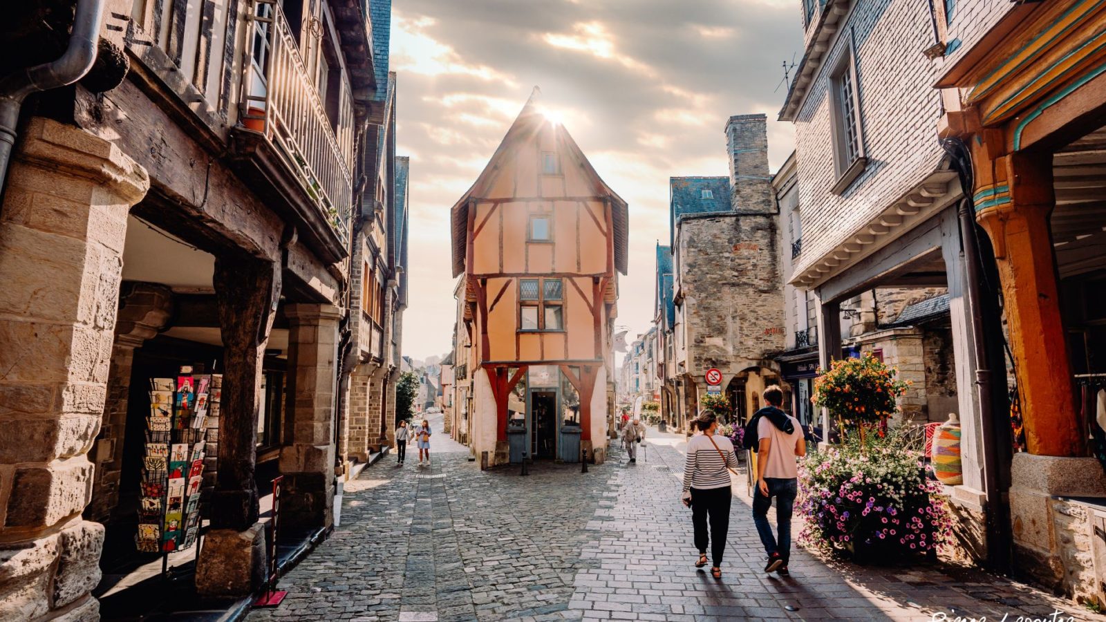 Il s'agit d'une photo de la ville Vitre.