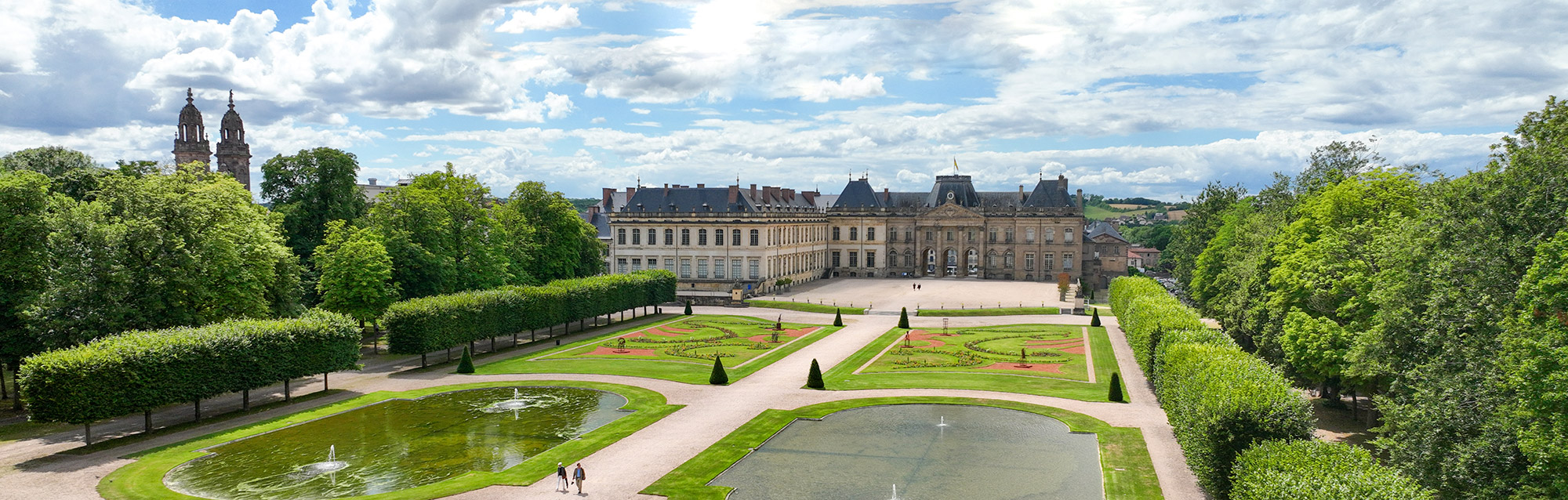 Il s'agit d'une photo de la ville Luneville.