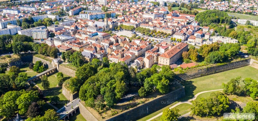 Il s'agit d'une photo de la ville Longwy.
