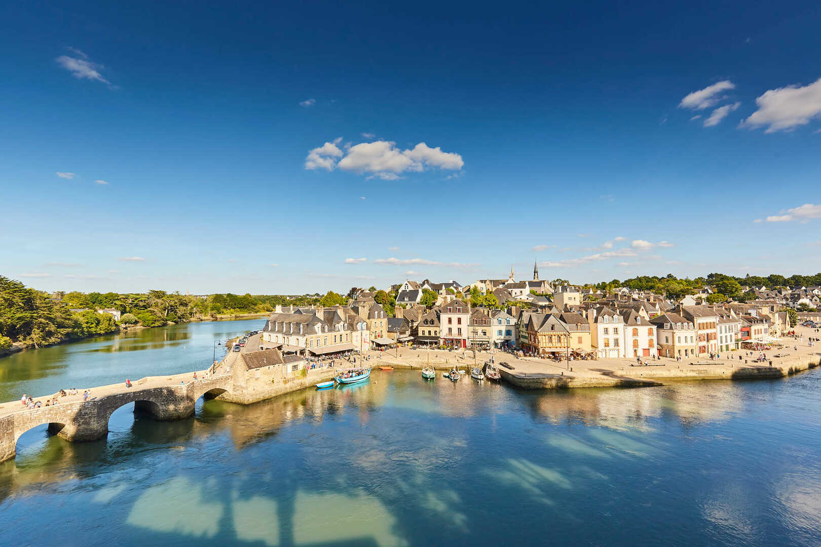 Il s'agit d'une photo de la ville Auray.