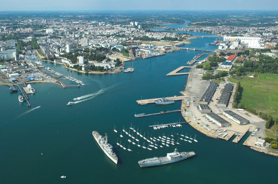 Il s'agit d'une photo de la ville Lorient.