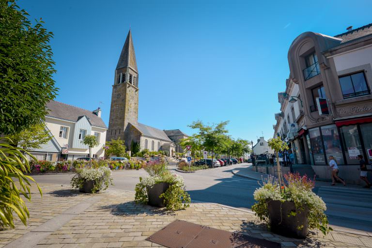 Il s'agit d'une photo de la ville Ploemeur.
