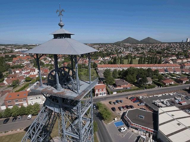 Il s'agit d'une photo de la ville Lievin.