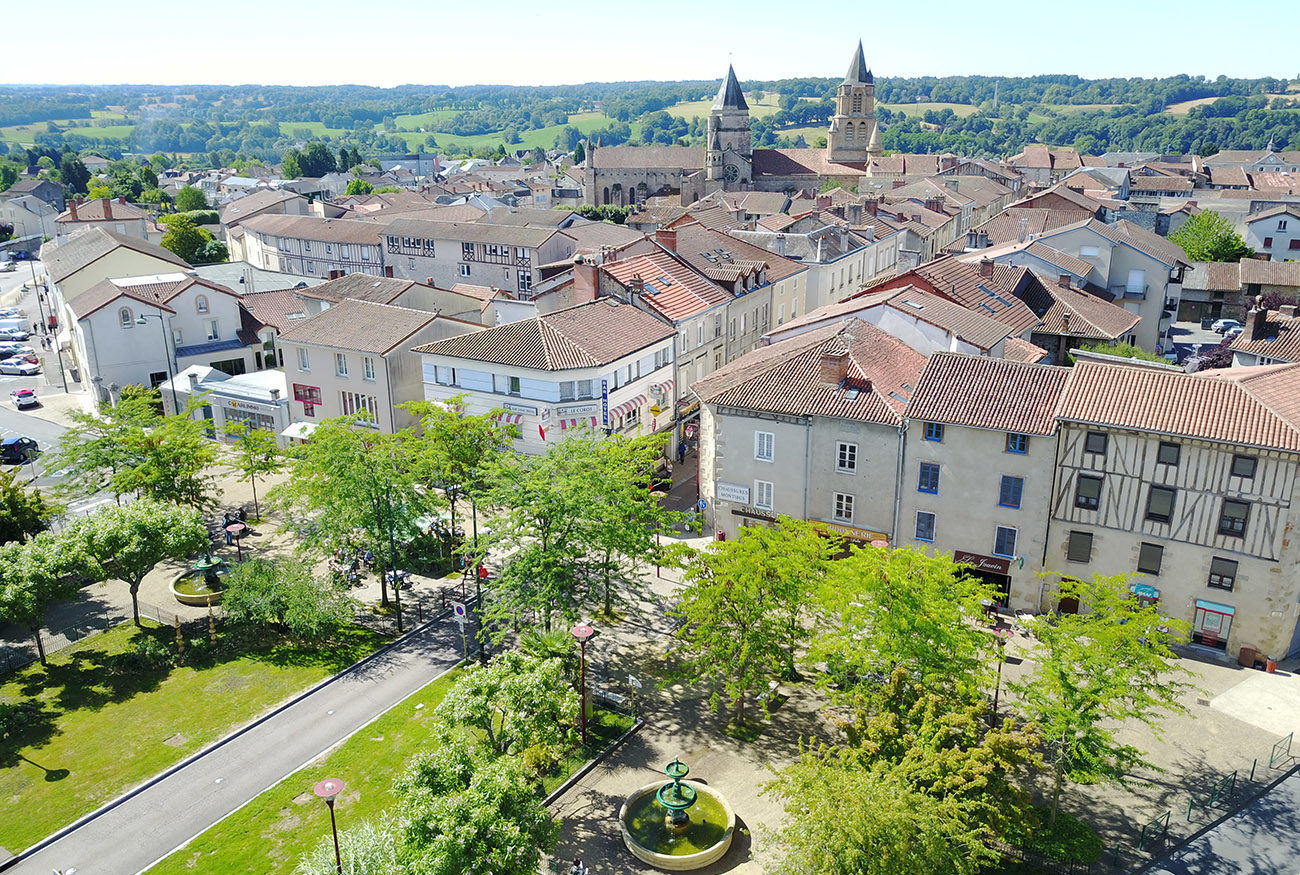 Il s'agit d'une photo de la ville St Junien.
