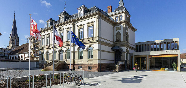 Il s'agit d'une photo de la ville Bischheim.
