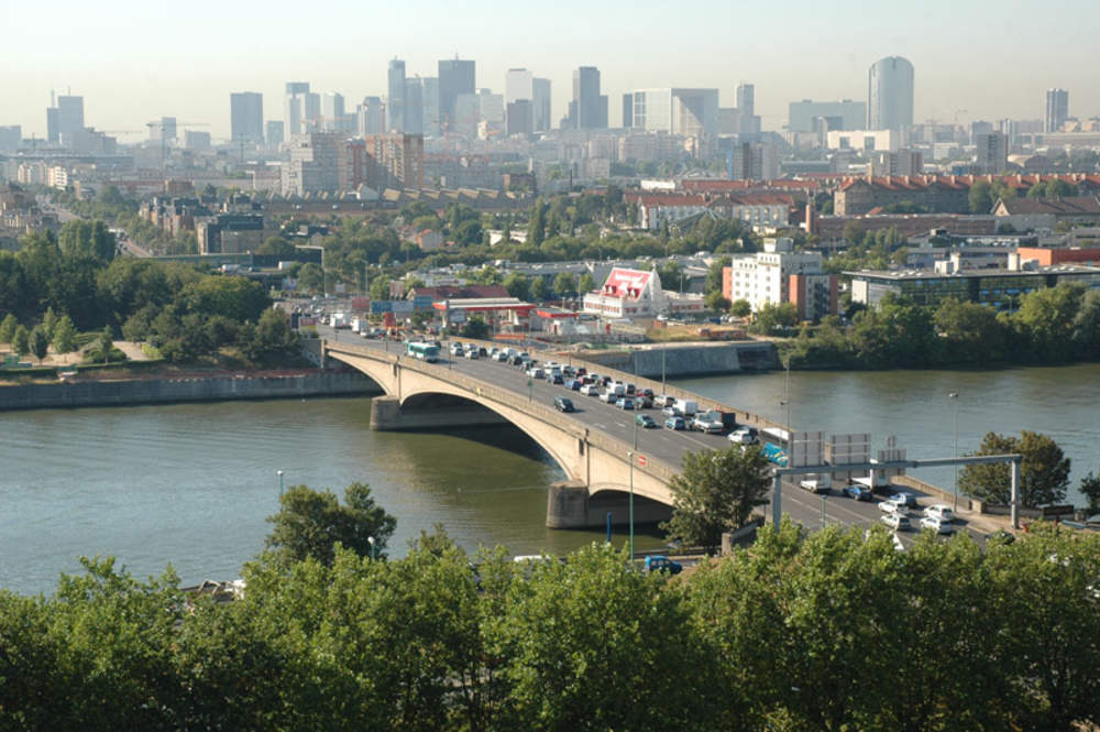 Il s'agit d'une photo de la ville Bezons.