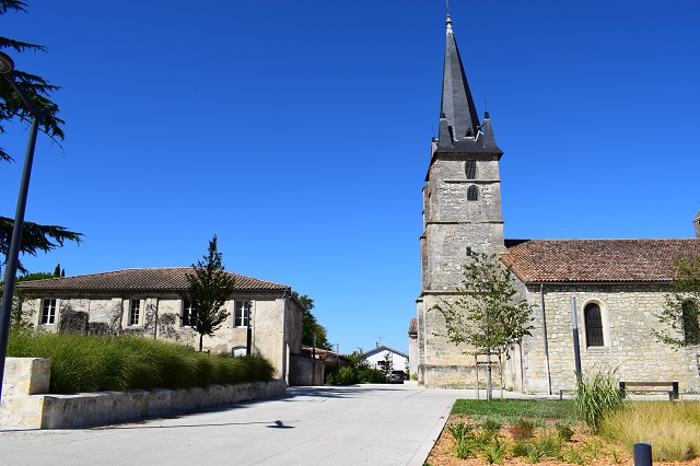 Il s'agit d'une photo de la ville Bruges.