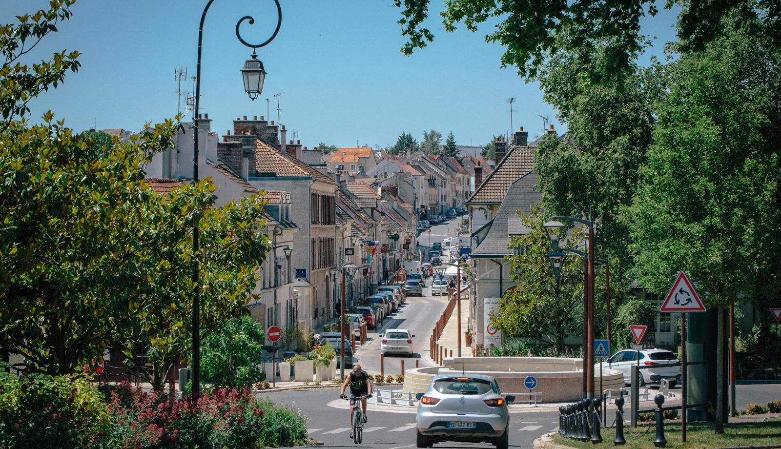 Il s'agit d'une photo de la ville Claye Souilly.