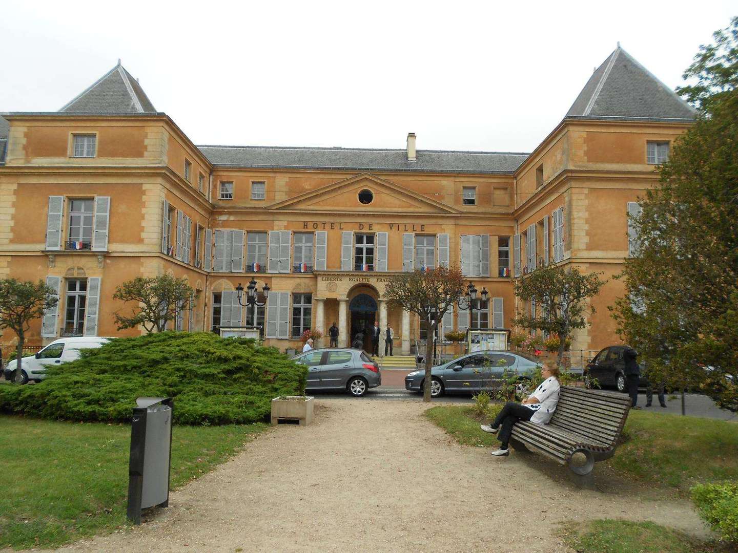 Il s'agit d'une photo de la ville Clichy sous Bois.