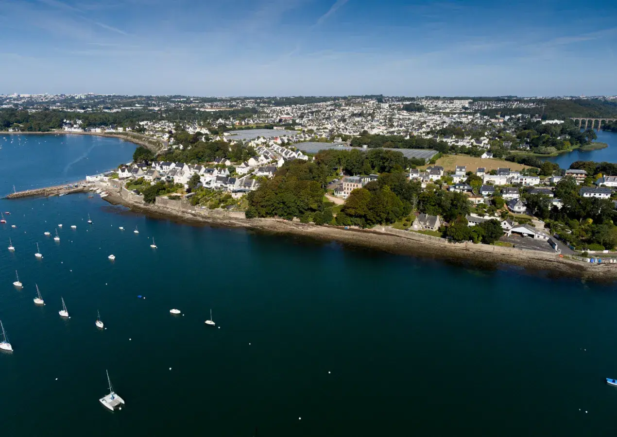 Il s'agit d'une photo de la ville Le Relecq Kerhuon.