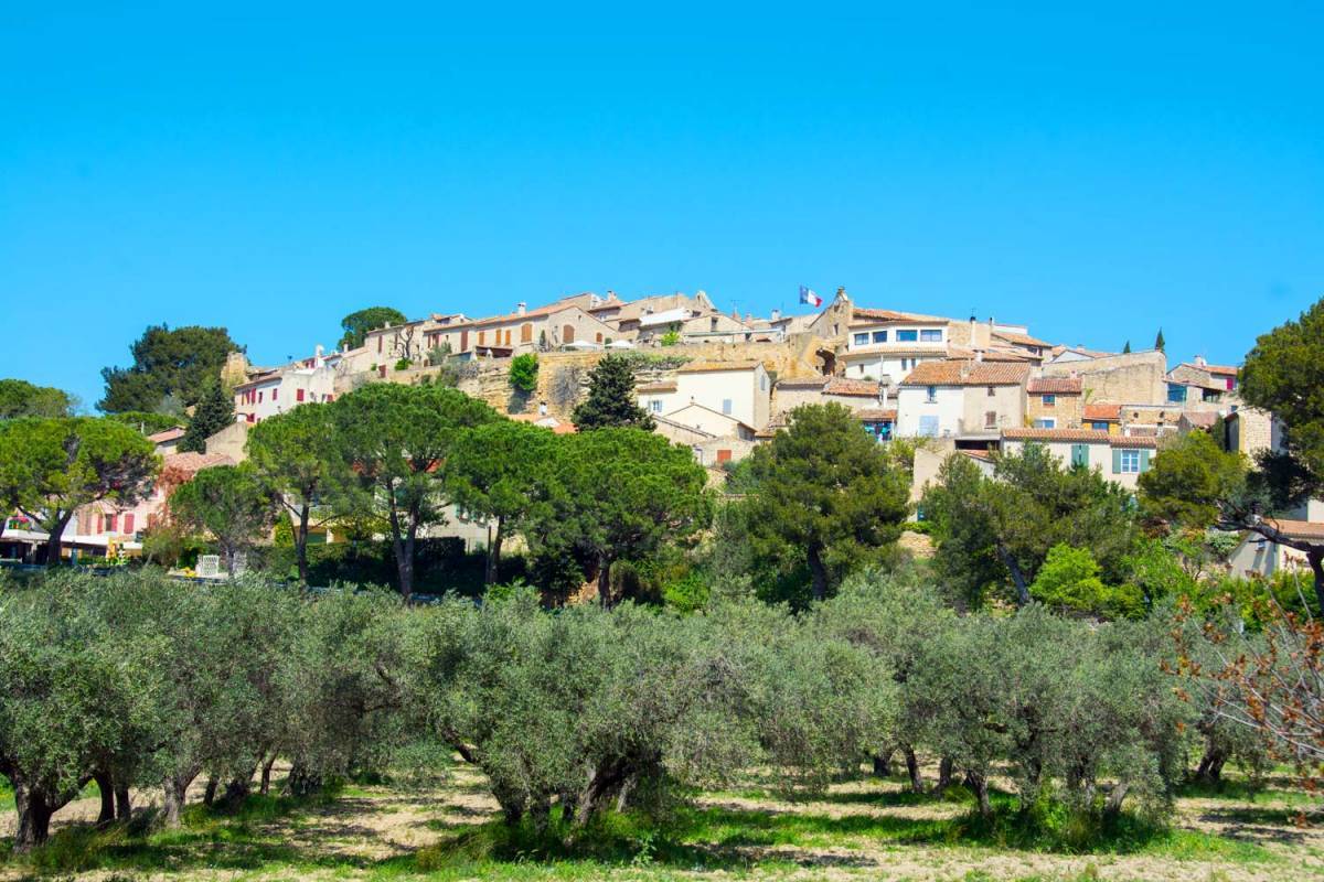 Il s'agit d'une photo de la ville Miramas.