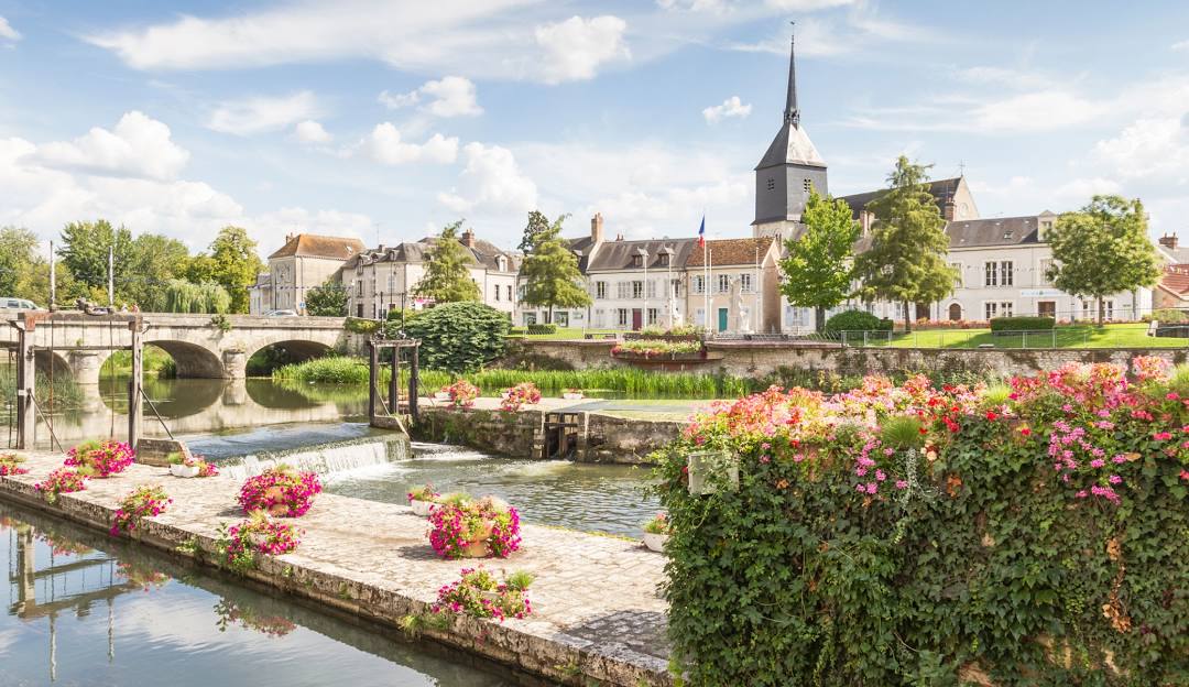 Il s'agit d'une photo de la ville Romorantin Lanthenay.