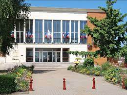 Il s'agit d'une photo de la ville Sin le Noble.