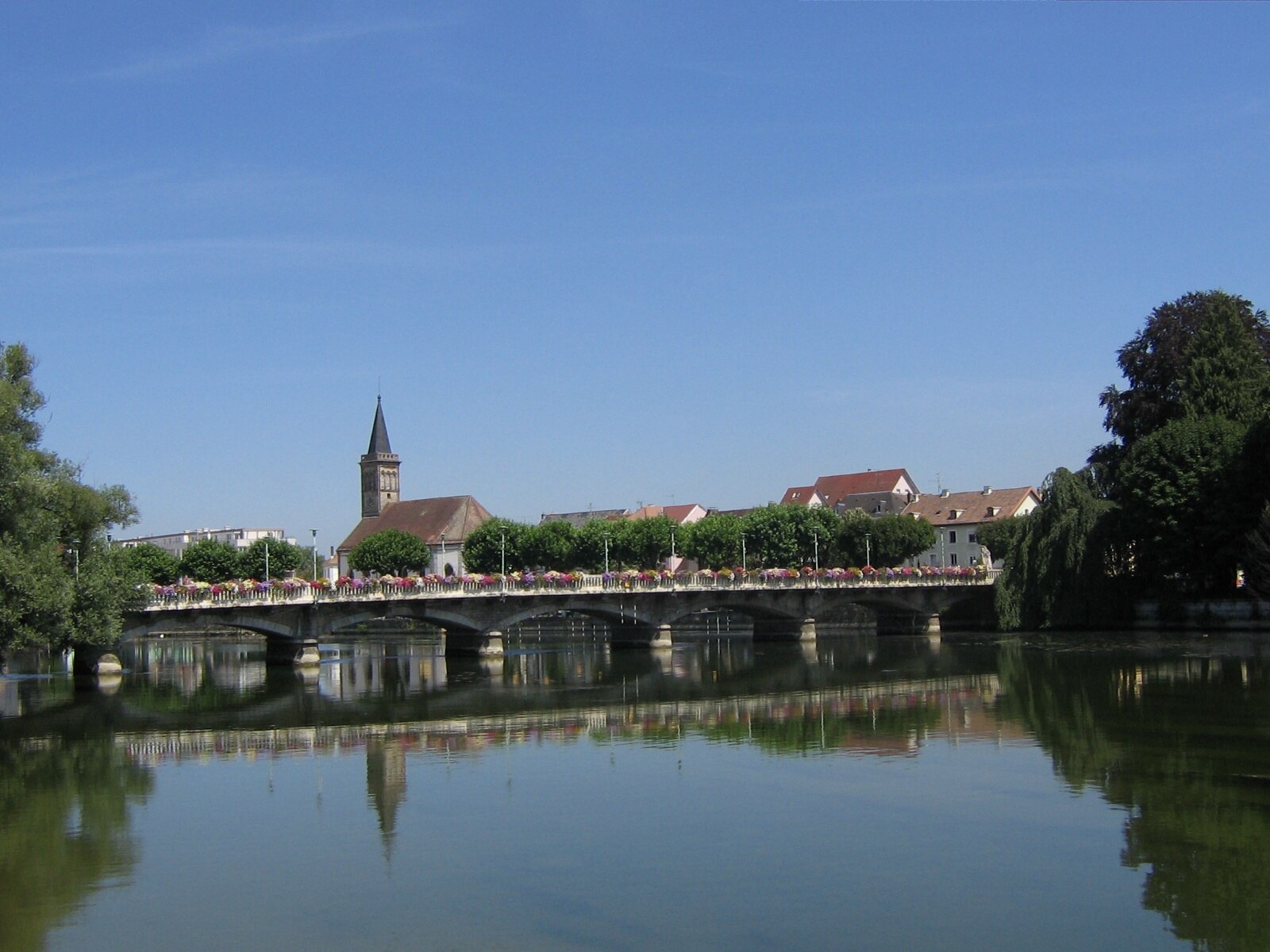 Il s'agit d'une photo de la ville Valentigney.