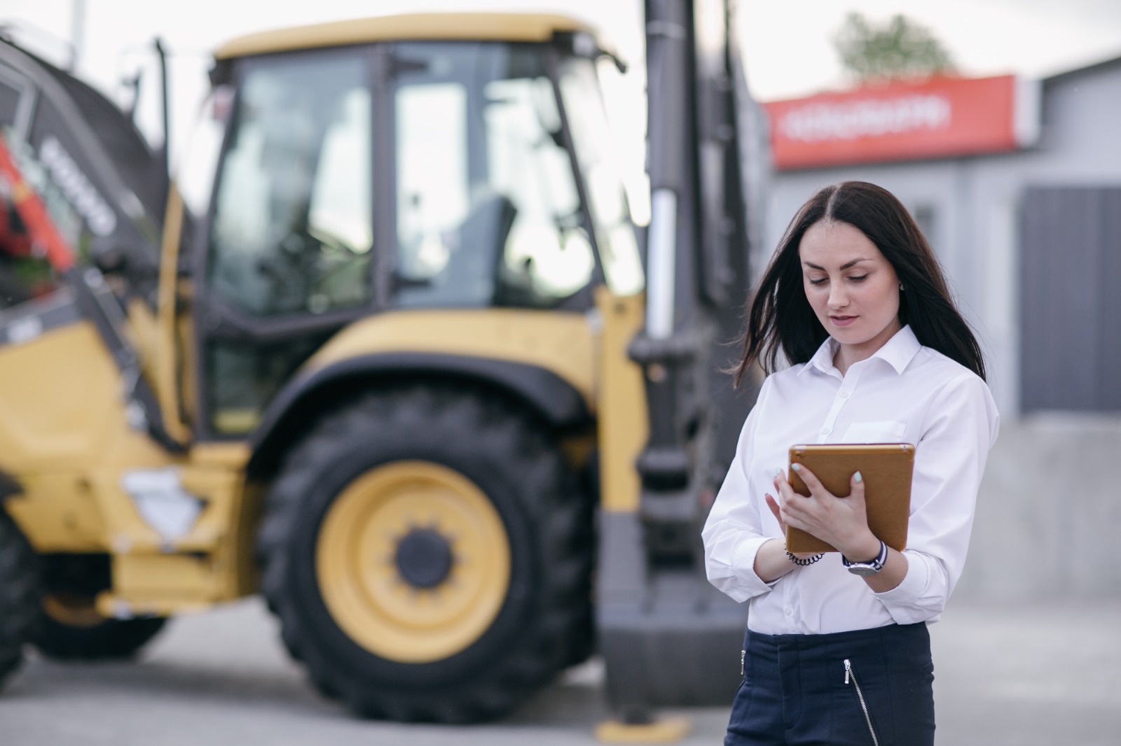 Heavy Equipment Insurance Coverage, Costs & Benefits
