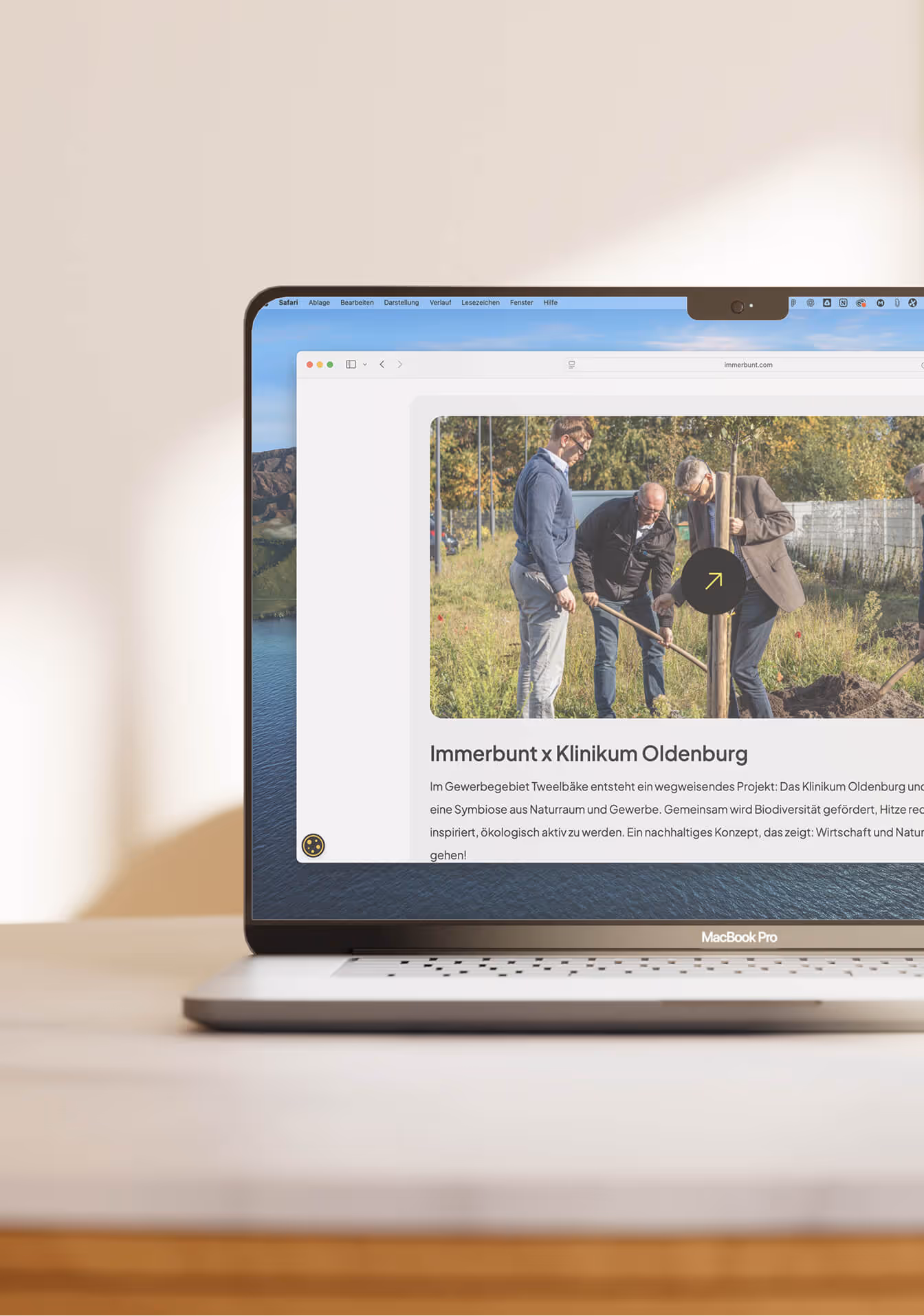 Screenshot der Immerbunt-Website auf einem Macbook