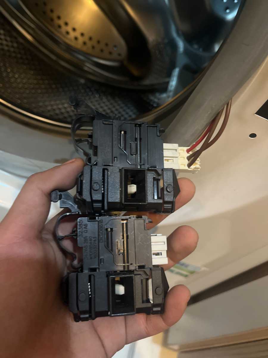 土瓜灣學生的洗衣挑戰：這部Indesit前置式洗衣機F06門鎖失靈 🧺