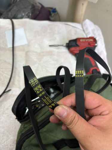 這部Frigidaire FW系列洗衣機滾筒停轉?工人姐姐過量塞衣物習慣成隱患 💡