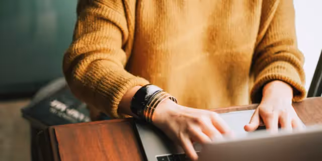How and why I use AI: 6 tips from a social worker (with free prompts)