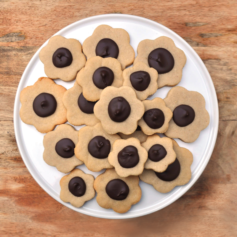 Almond Cookies Recipe | Risa Groux Nutrition