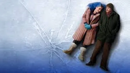 Cena do filme O Brilho eterno de uma mente sem lembranças, onde Joel e Clementine estão deitados lado a lado na neve