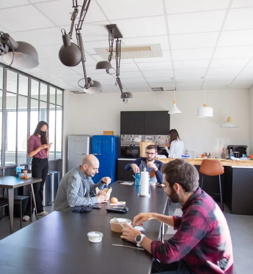 ikom lunch room