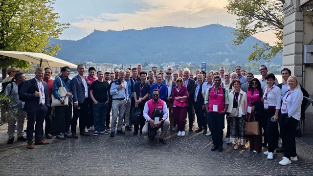 David Purón, CEO of Barbara, with the attendees of the UAO Global Summit 2026 in Milan.