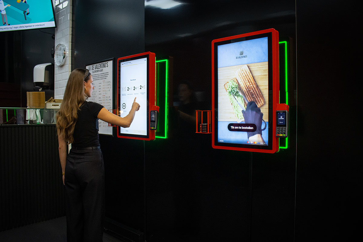 Onesix Premium Wall - bestelzuilen