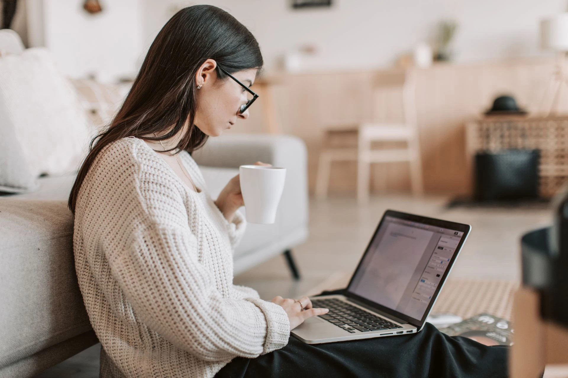 A woman writing a blog piece