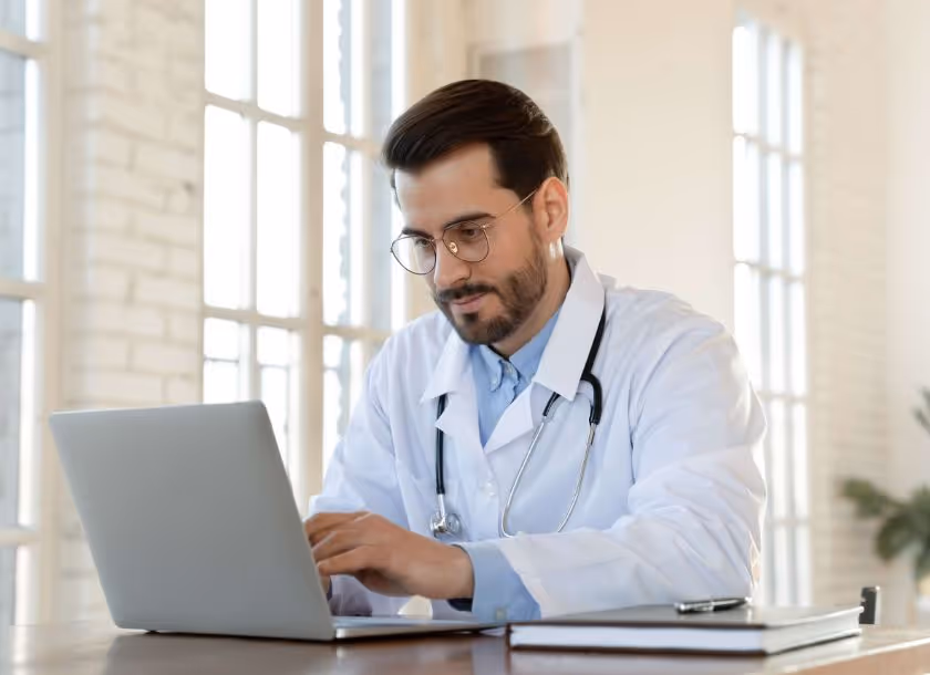 Concurso para médicos: como funciona e quais são os benefícios