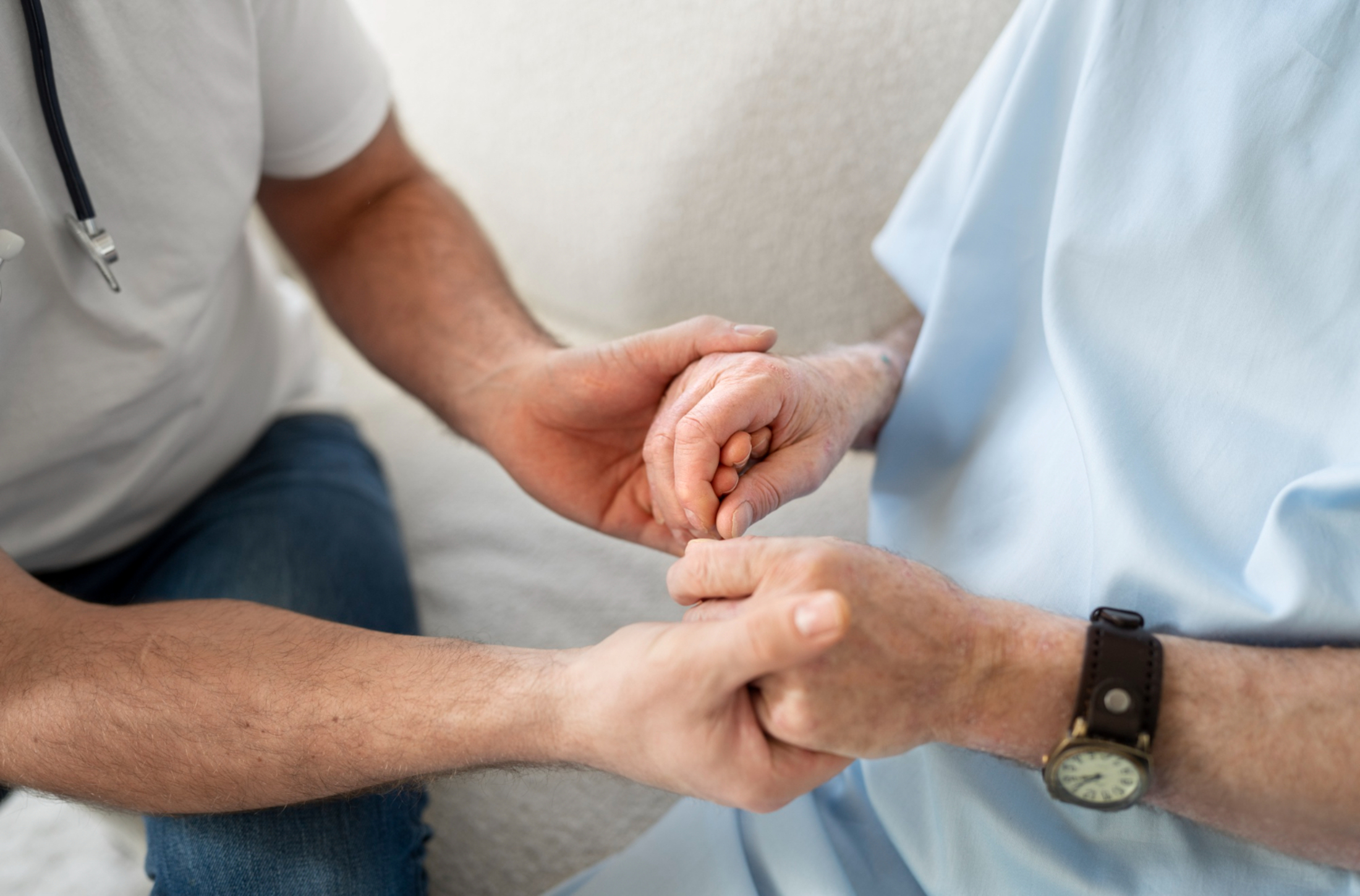 Parkinson: entenda a doença, os sintomas e como cuidar