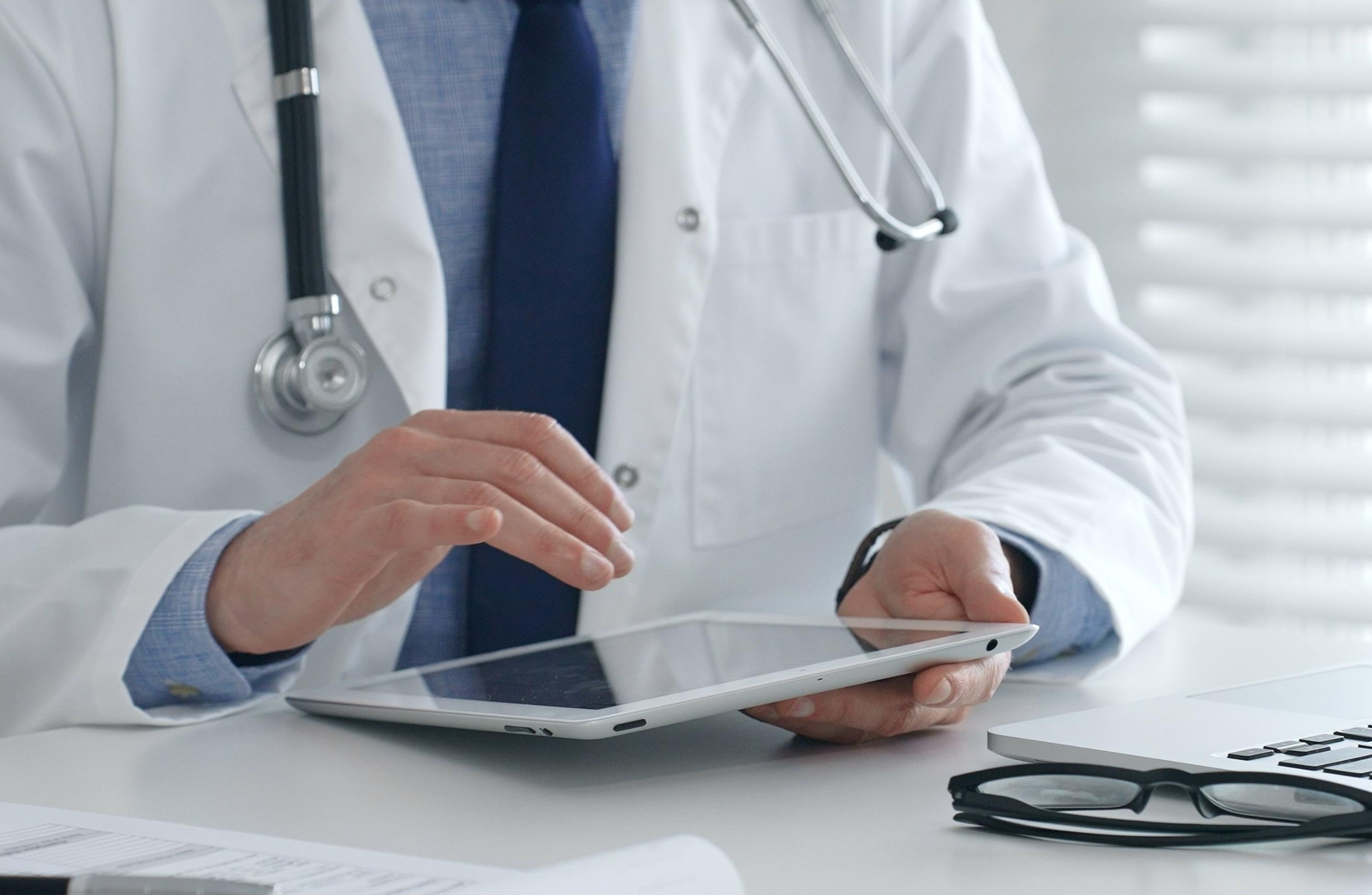 O Guia Definitivo do Prontuário Médico: Segurança Jurídica e Excelência Clínica 