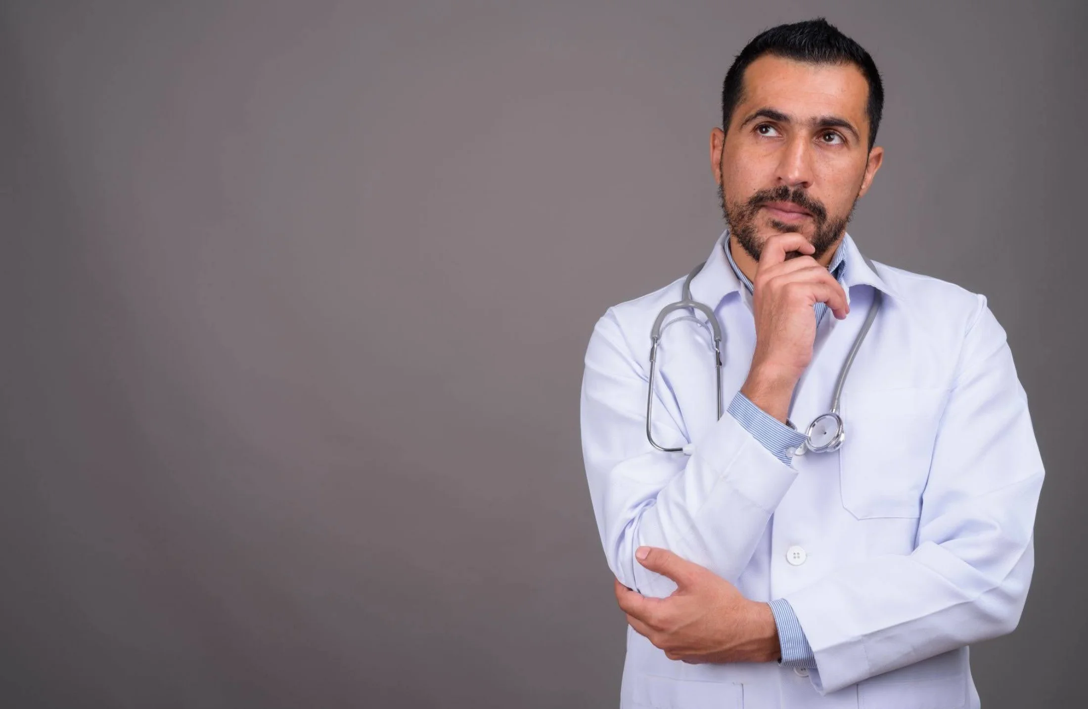O que faz um médico? Áreas e rotina da profissão