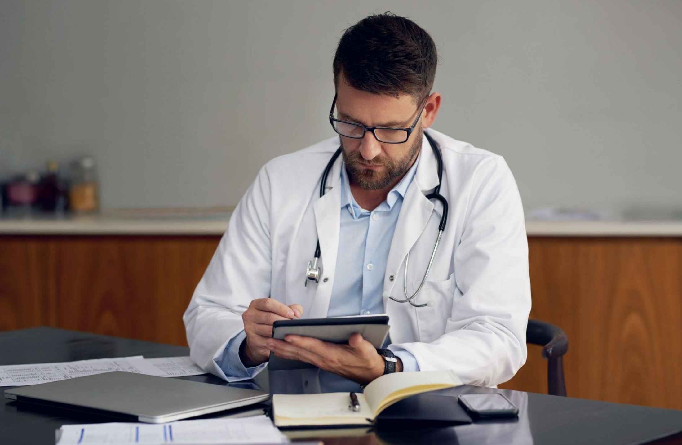 Como construir um currículo de destaque na Medicina