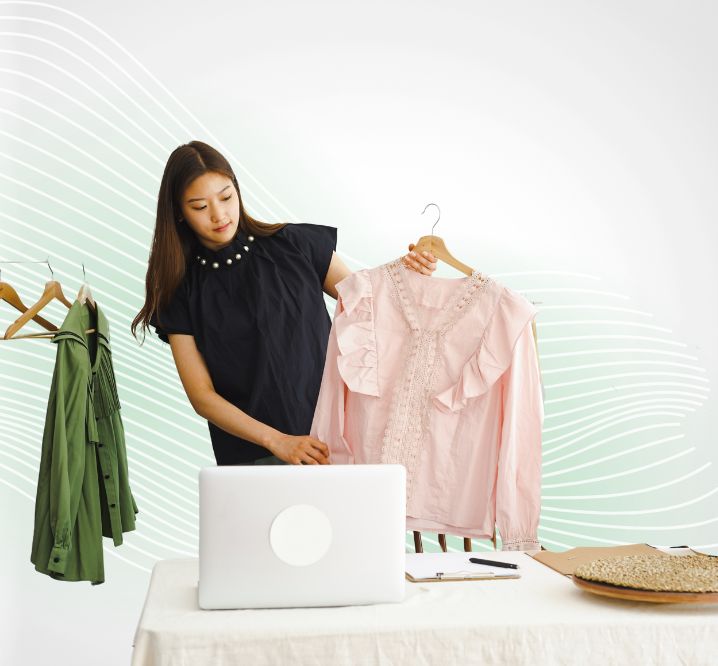 www.oly-platform.com/post/how-to-price-luxury-pre-owned-items-by-category