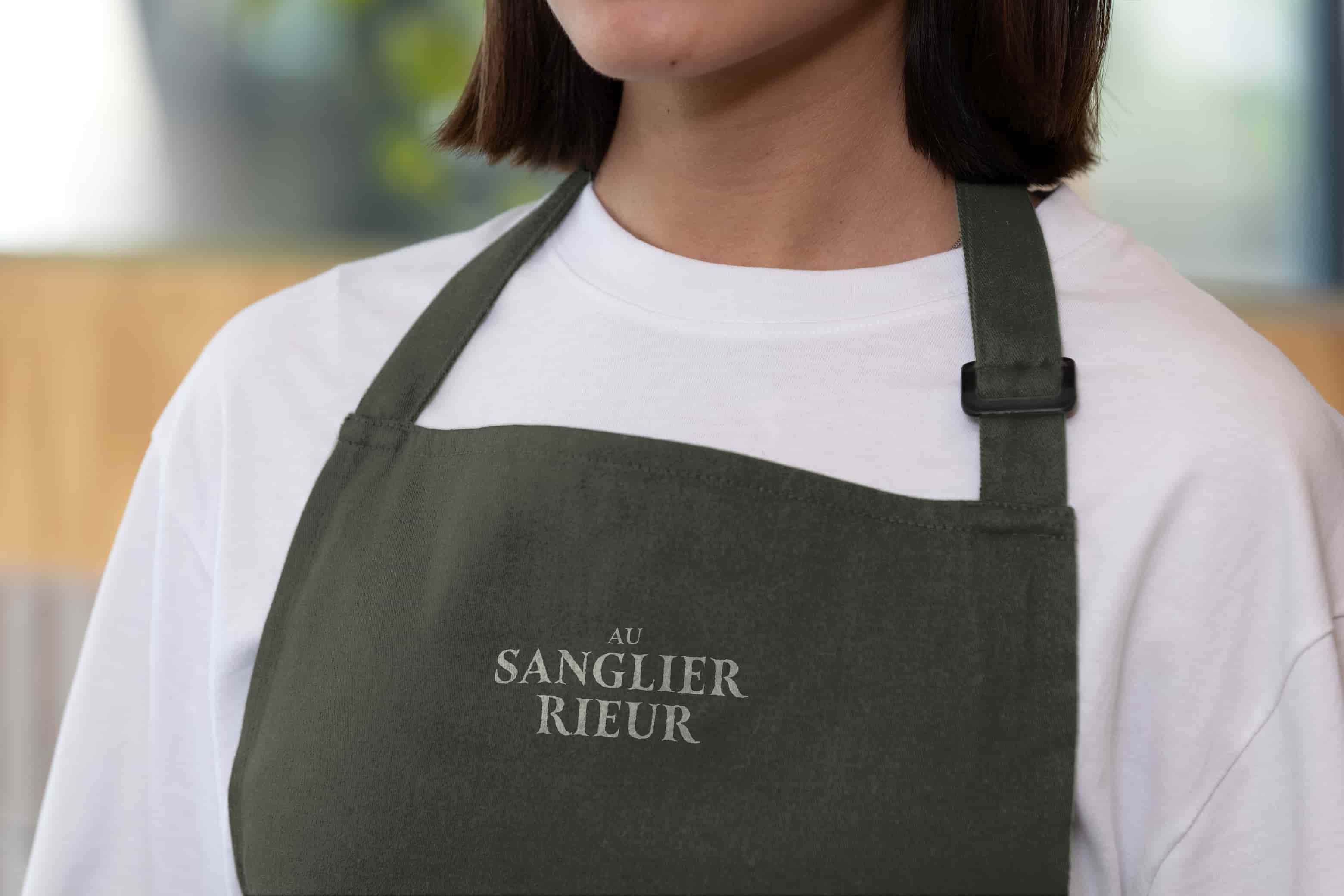 tablier au sanglier rieur