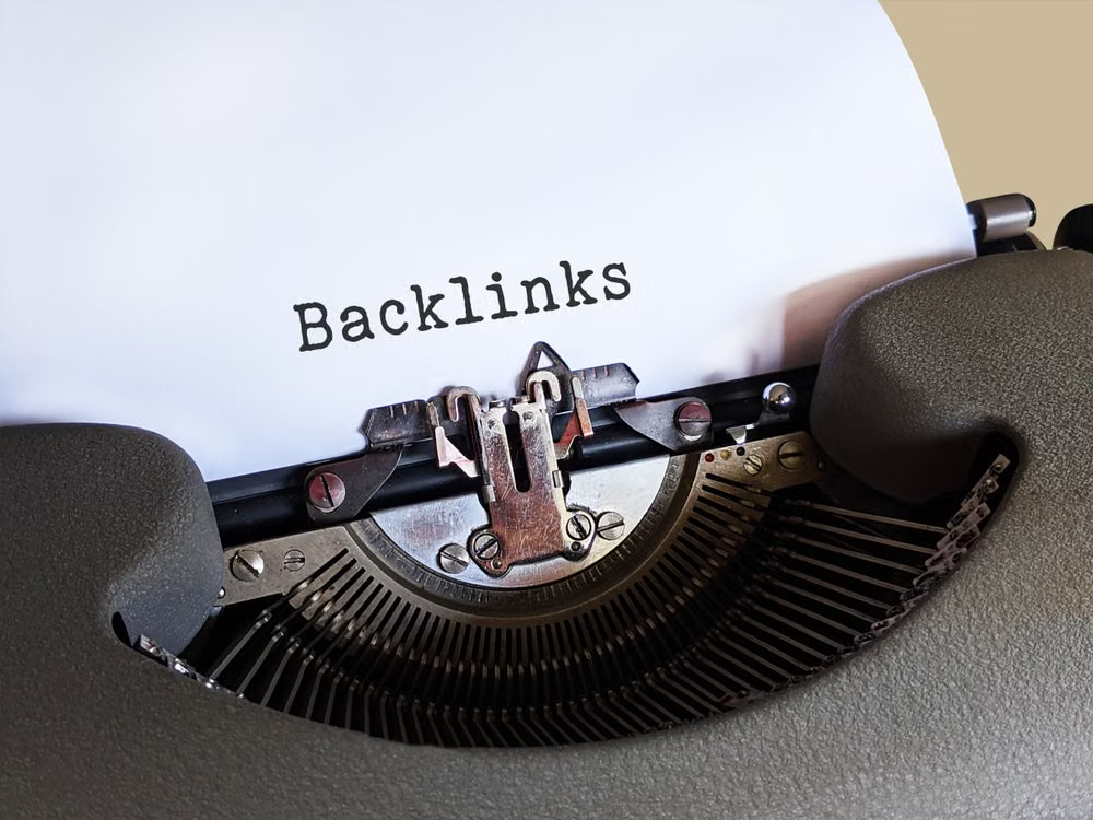 Website internal linking structure connecting blog posts, service pages, and landing pages to improve SEO and navigation
